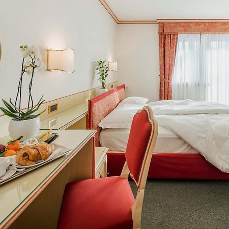 Hotel Capannina Кортіна-д'Ампеццо Екстер'єр фото
