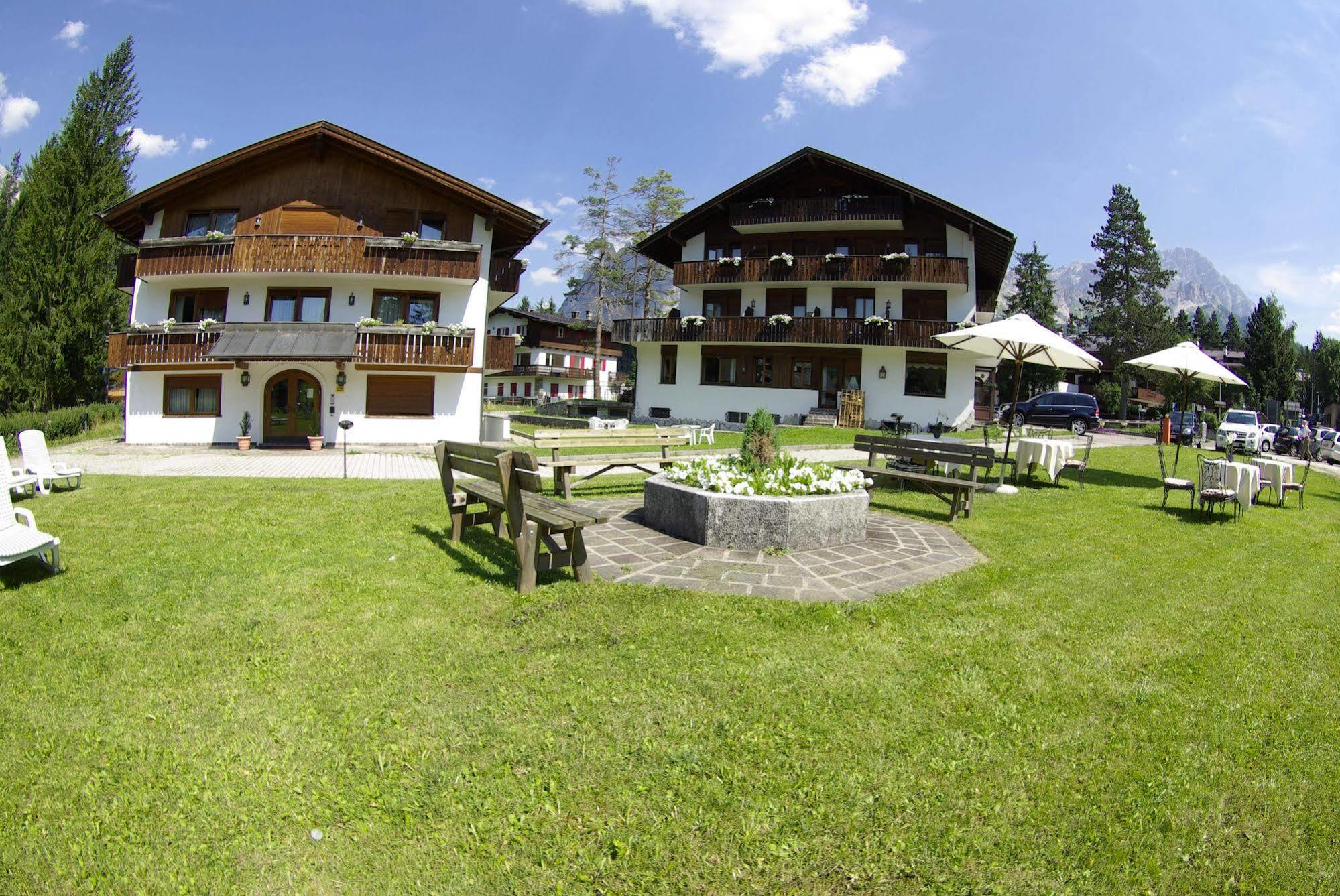 Hotel Capannina Кортіна-д'Ампеццо Екстер'єр фото