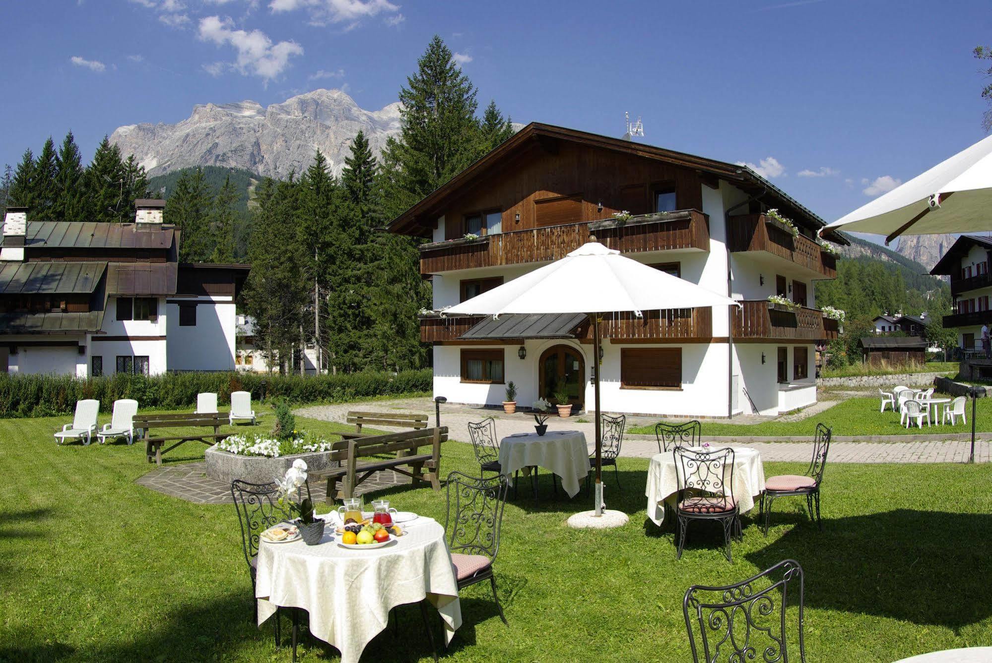 Hotel Capannina Кортіна-д'Ампеццо Екстер'єр фото